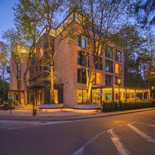 Пергола Decolife B500-20 + Гильотинное остекление W500, г. Светлогорск